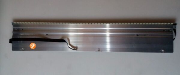 6922L-0051A V1B RIGHT LC420EUN LG PANEL LED BAR